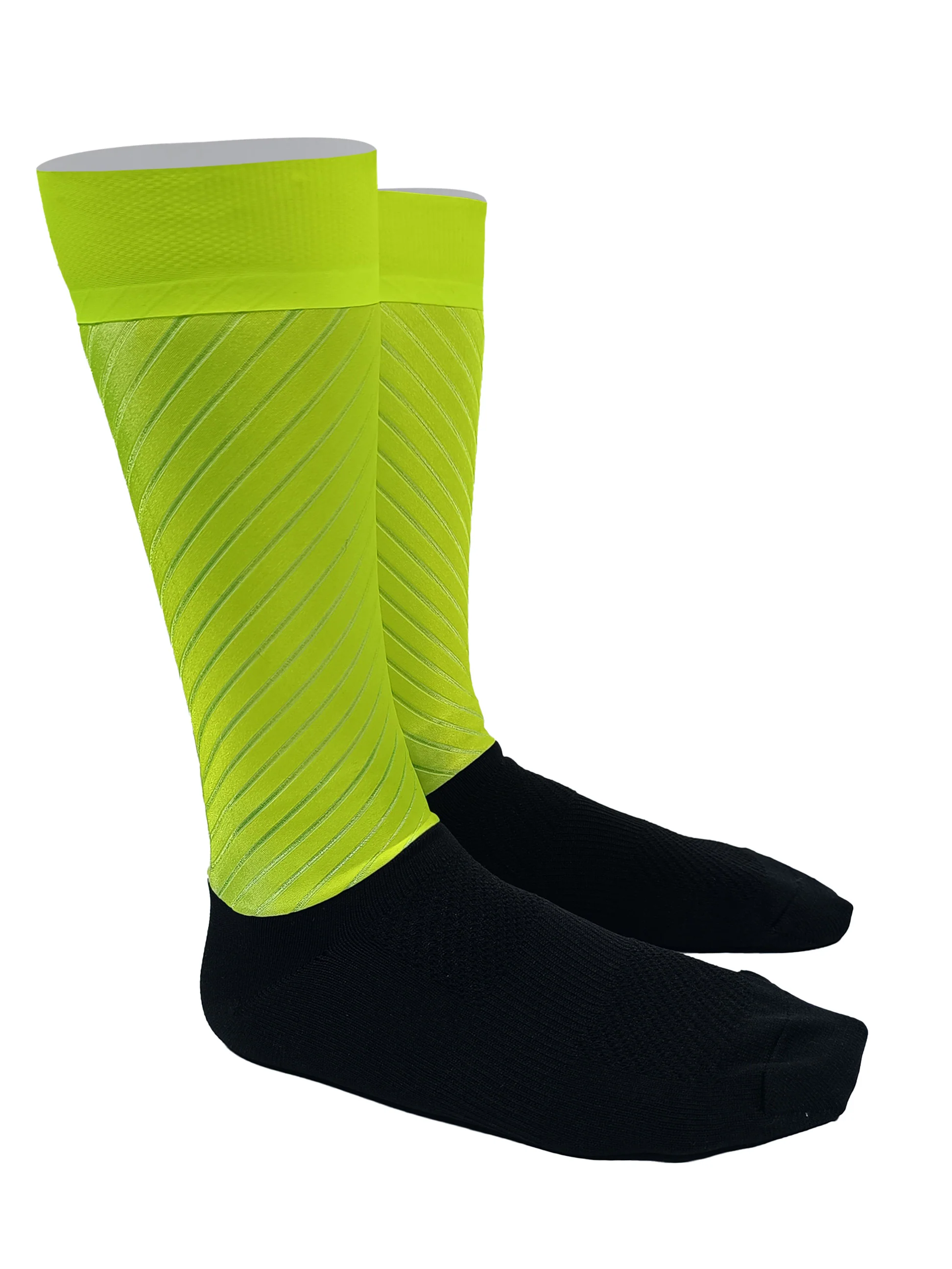 Aero Socks 3.0 + BLACK Aero Gloves 2.0 BUNDLE - Image 4